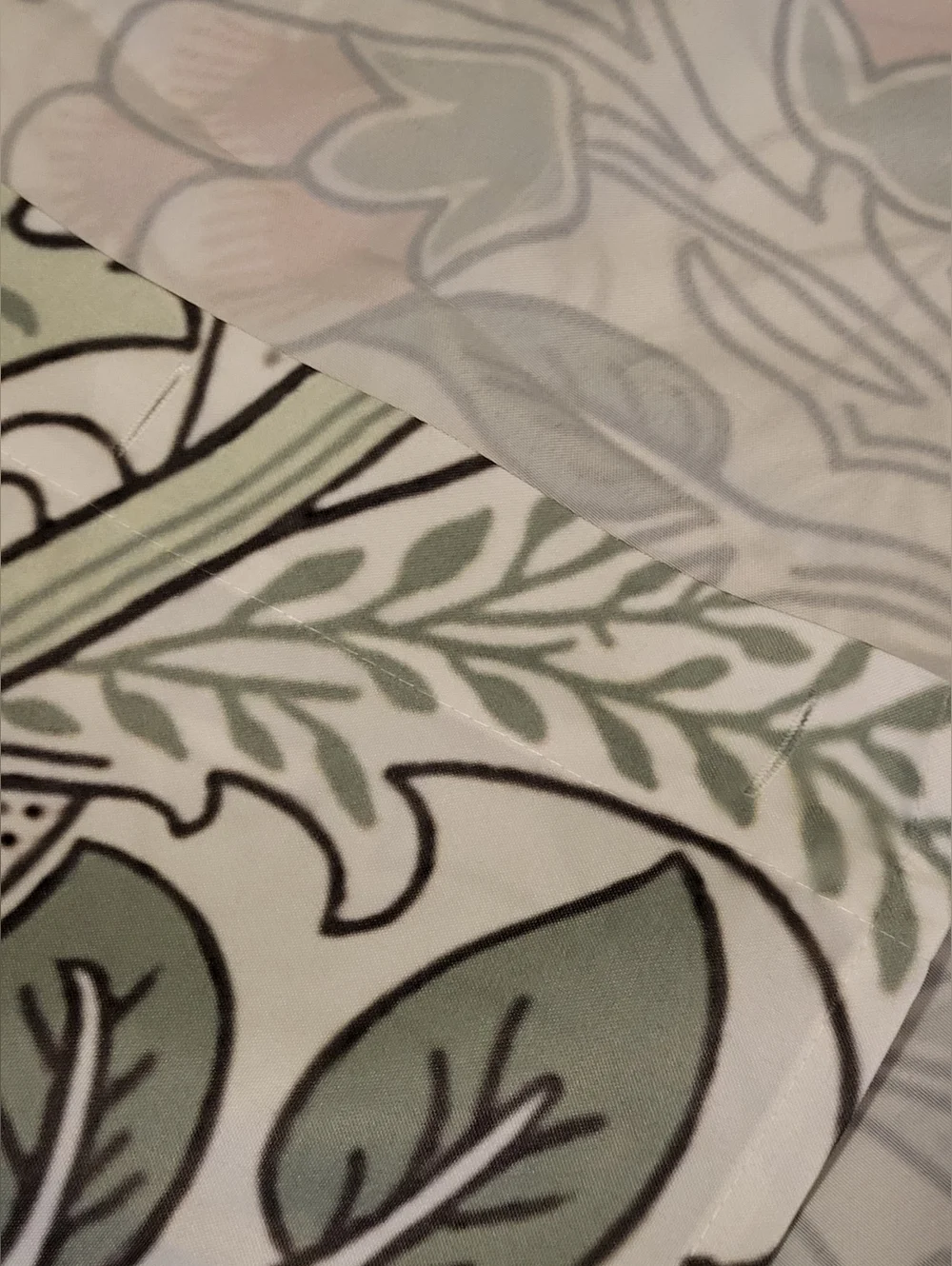 Croscill Floral‎ Sage Green Pink Shower Curtain With White Metal Hooks NWOT